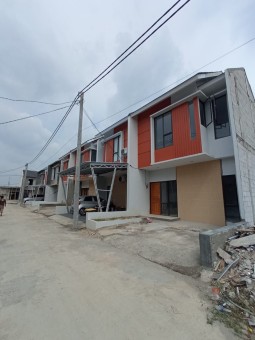 Rumah Dijual di Karangsatria Tambun Utara Bekasi Greenwood Residence - 2 Lt.